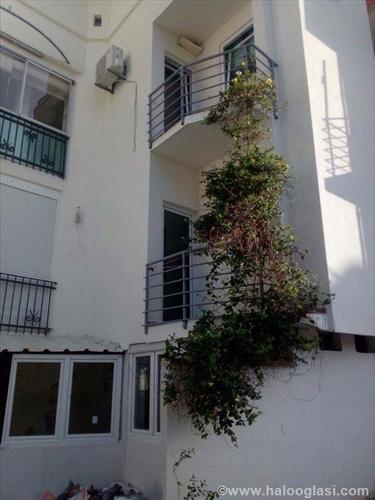 Kuca-Studio apartmani,dva objekta,dve parcele