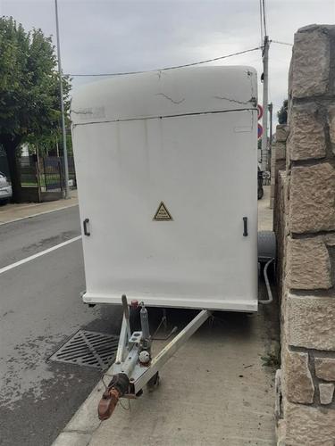 Auto prikolica 