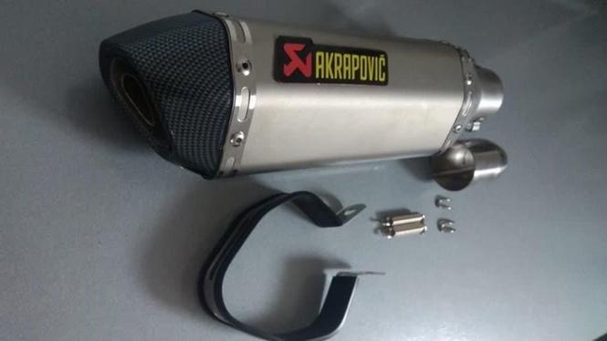 Akrapovic. 069860744