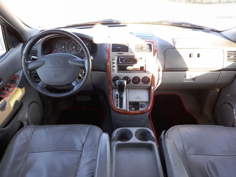 Kia-Carnival