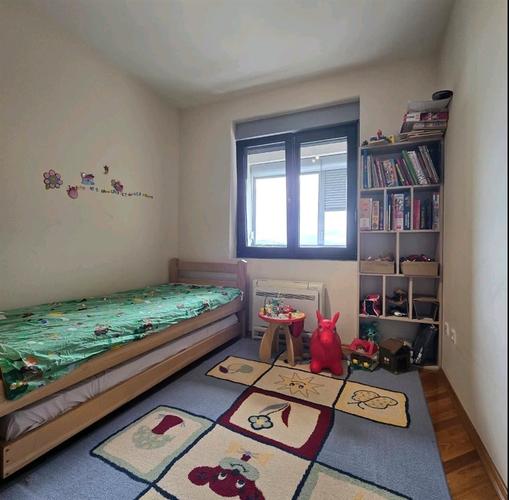 IZDAVANJE!!! Dvosoban stan površine 60m, Podgorica,Blok 6