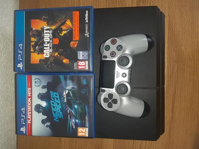 Play Station 4 - 1000gb 