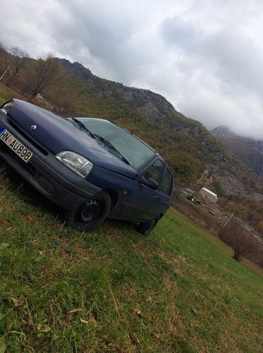 Prodajem reno clio