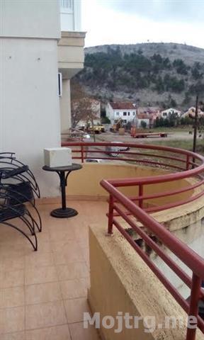 JEDNOSOBAN STAN U ZAGORIČ CIJEVNA