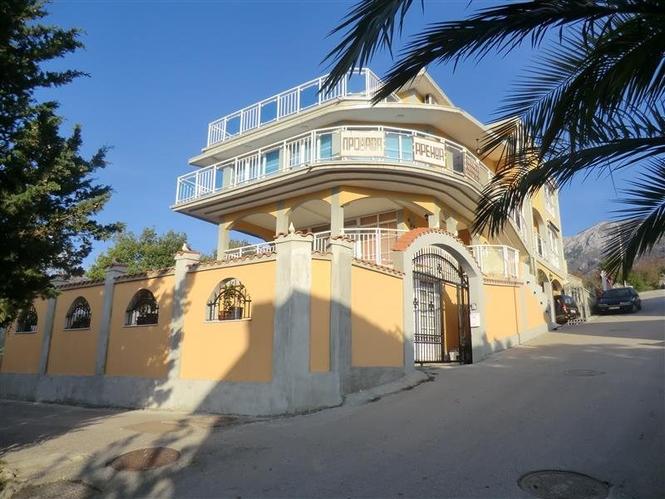 Vila 400m2 sv GEORGIE