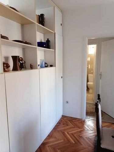 Izdajem dvosoban stan kod Bipa
