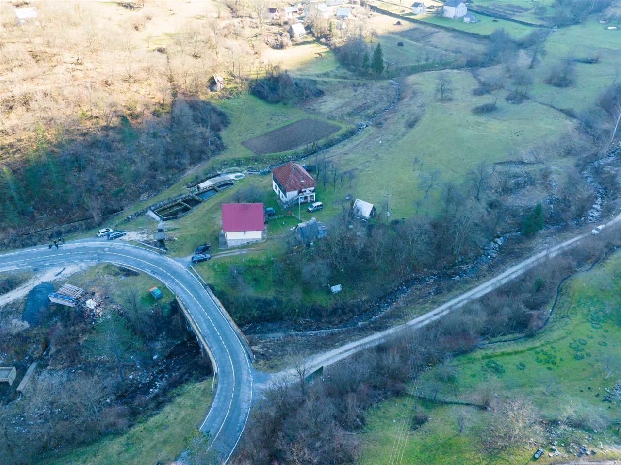 Zemljište-plac-na-prodaju