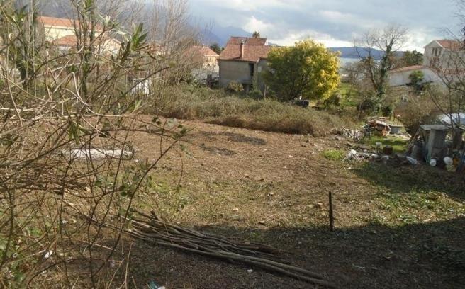 Plac 662m2 u Bijeloj 