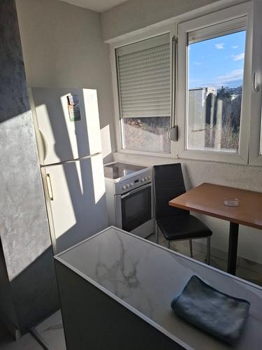 Prodajem sređen i namjeđšten stan 42m2 106.000e