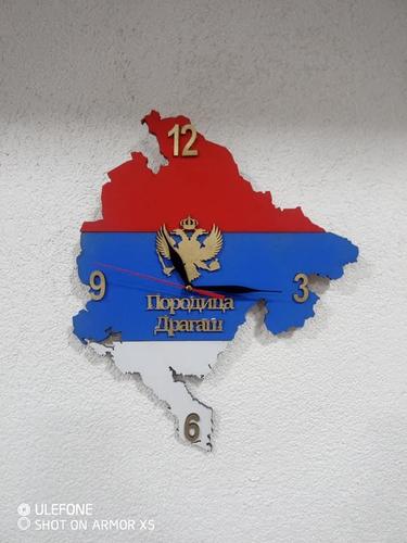 Satovi sa natpisom po zelji