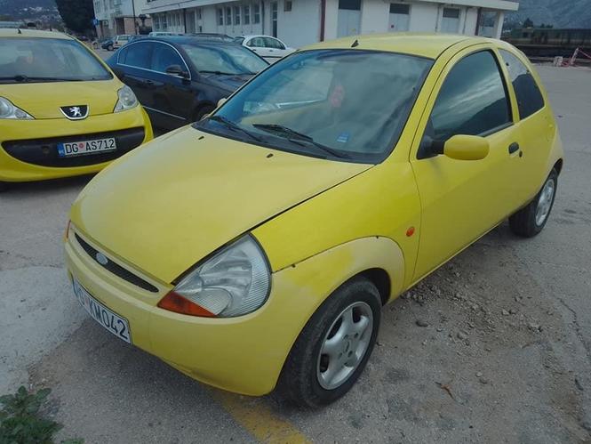 Prodajem ford ka 1.0b 2001 god