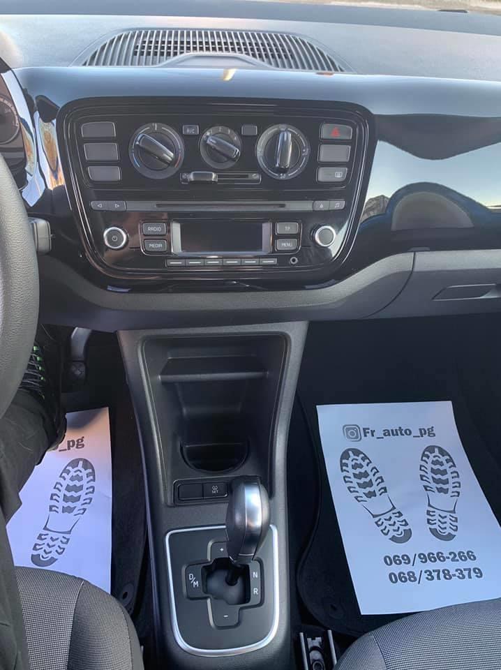 Na-Prodaju-068378379