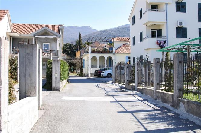 prodaja kuća tivat-donja lastva
