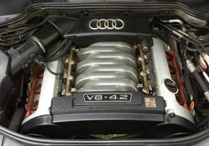 AUDI-A8-U-DIJELOVE