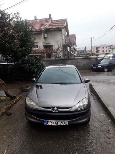 PEZO 206  1.6 XS BENZIN KIL 65 GOD 99 AUTO OCUVANO ODLICNO.