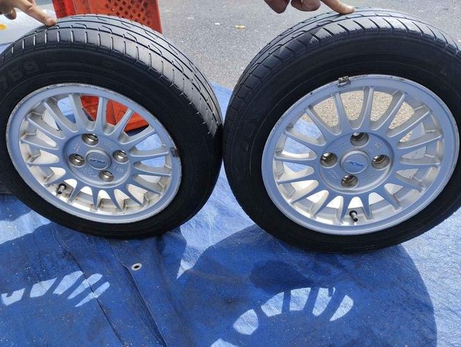 Samo prodaja komplet ide samo 13 stica golf.2.3.polo fiat  p