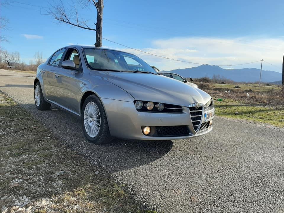 Alfa-Romeo-159