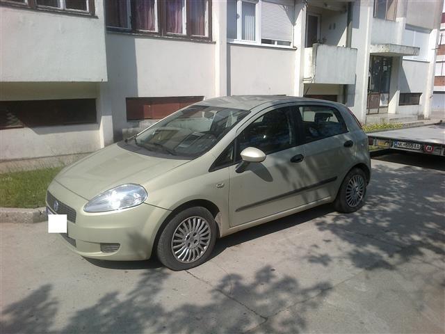 Fiat-Grande-Punto--08