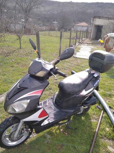 Prodajem vespu 50k