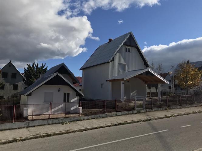 IZDAJEM APARTMANE U CENTRU ŽABLJAKA