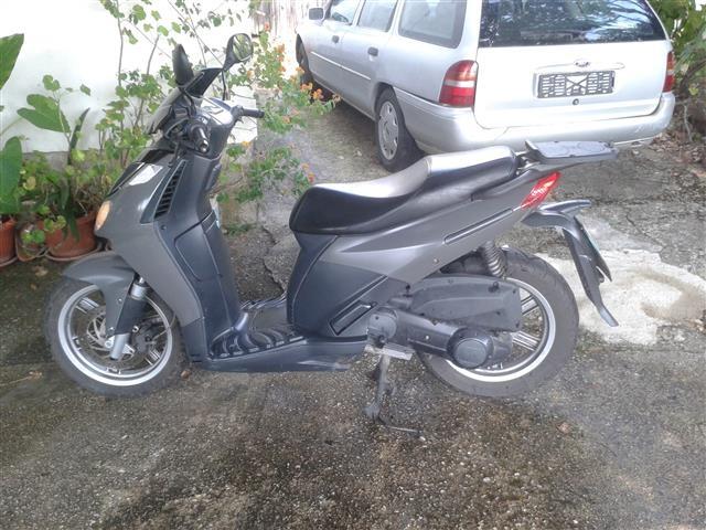 Aprilia Sport city 200