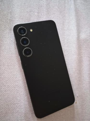 Prodajem Samsung S23 256GB