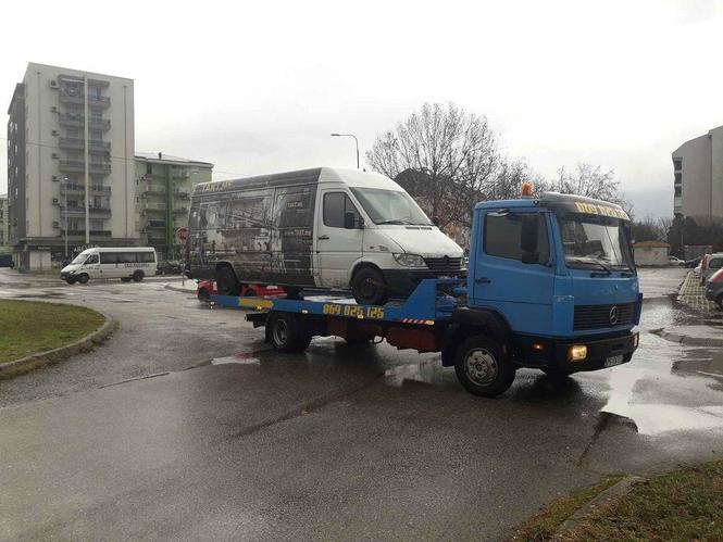 Najpovoljni prevoz bagera 068036458 24H
