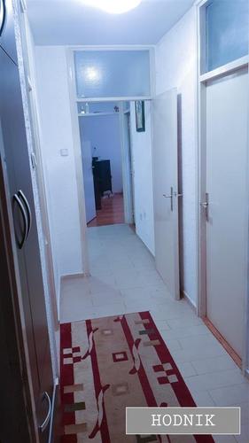 Prodaje se stan na Zabjelu površine 63 m2