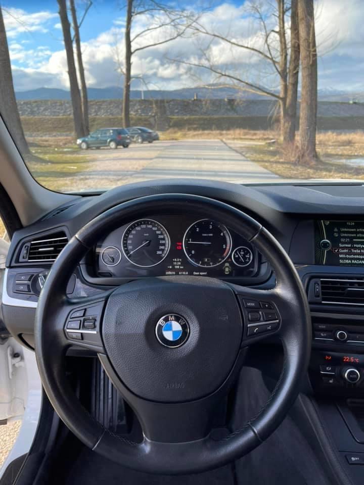 BMW-520d-2011g