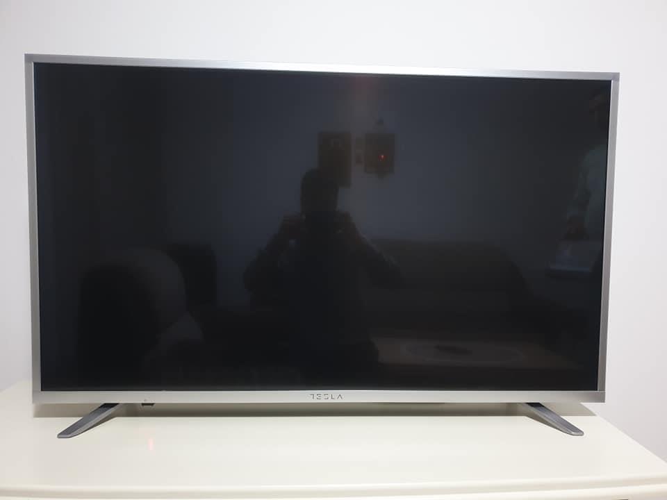 Prodajem-smart-tv-tesla