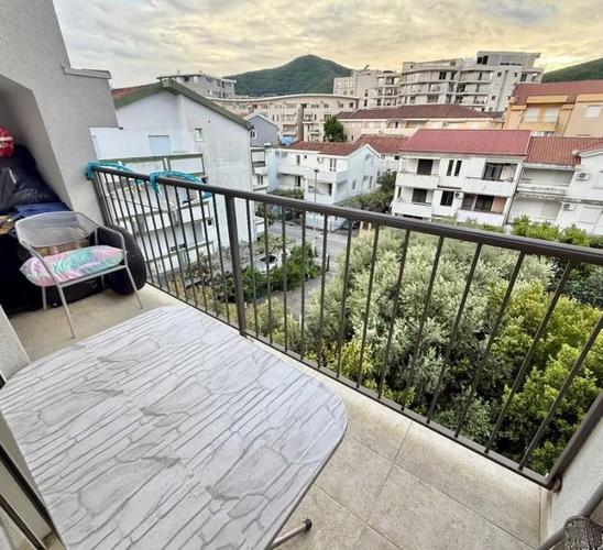 Jednosoban stan sa parking mjestom, bulevar, Budva