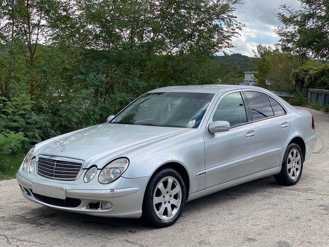 Mercedes benz E220