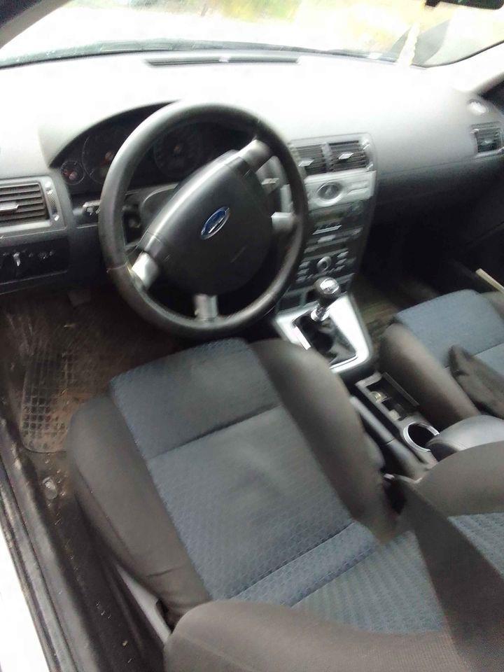 Prodajem-Ford-Mondeo--u-ekstra-stanju-motor-2-0-85-kw-regist