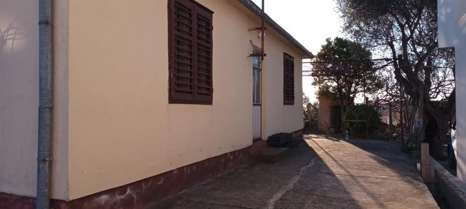 Na prodaju kuca 100m2