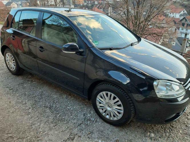 Prodajem Golf 5 1,9 TDI 77kw