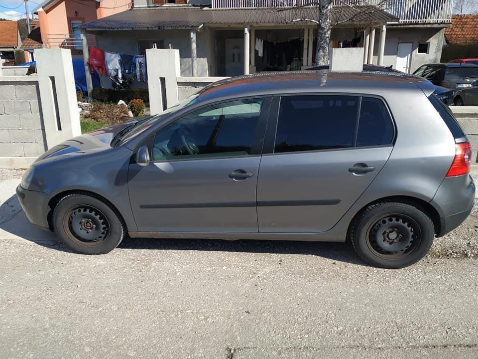 VW-GOLF-1-9-TDI