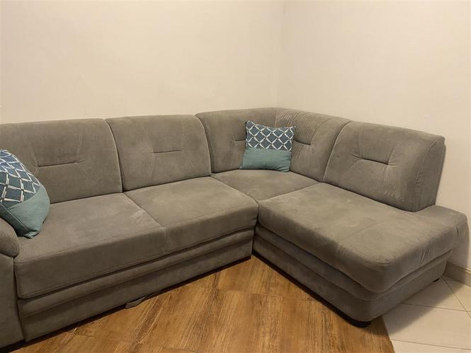 Prodajem ugaonu garnituru 250x175 
