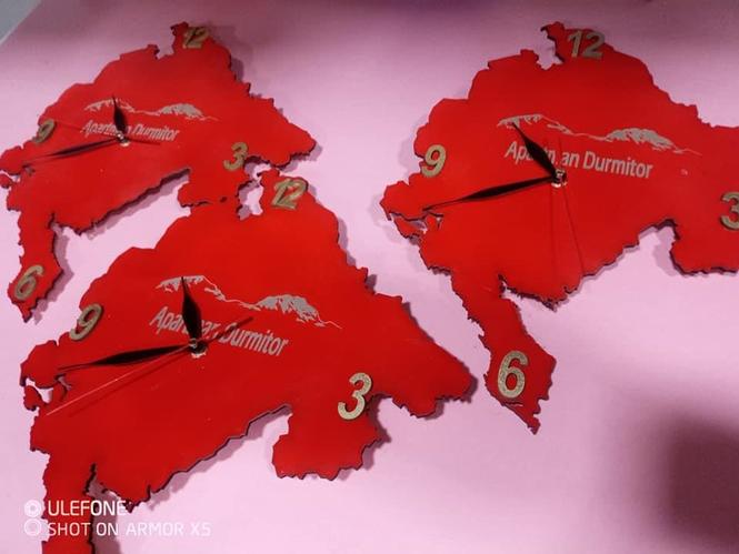 Satovi sa natpisom po zelji