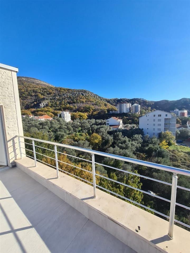 Prodaja--stan--47m2--Bečići--Budva