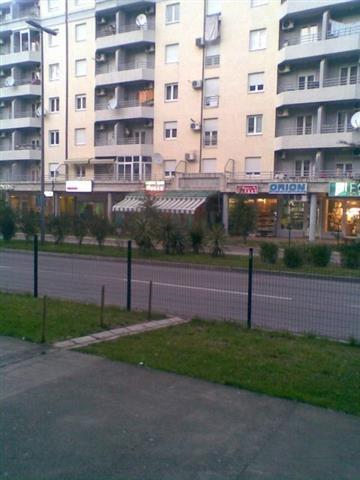 Izdajem poslovni prostor 80m2 u Podgorica