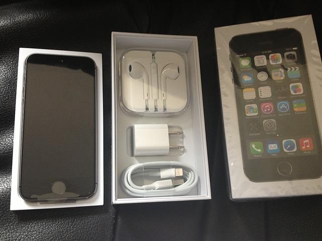 iPhone 5s 32gb Crni 
