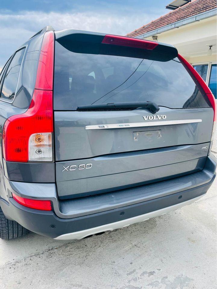 Volvo-XC90-2-4D-4x4--automatik