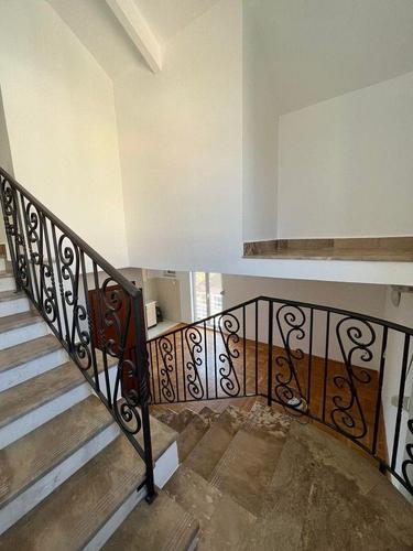 Na prodaju i izdavanje dvosoban duplex stan 96m2 na pocetku 