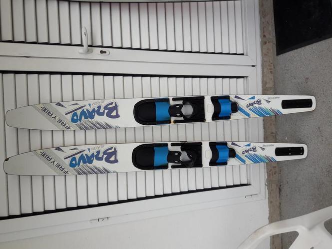 Skije za vodu bravo