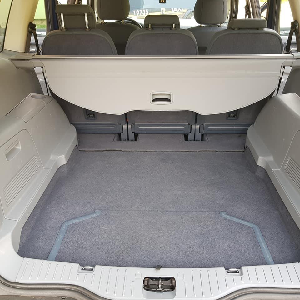 Ford-S-Max-2010