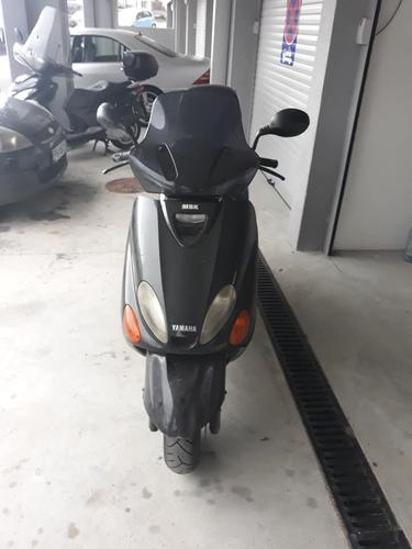 Prodajem motor Yamaha majesty 125