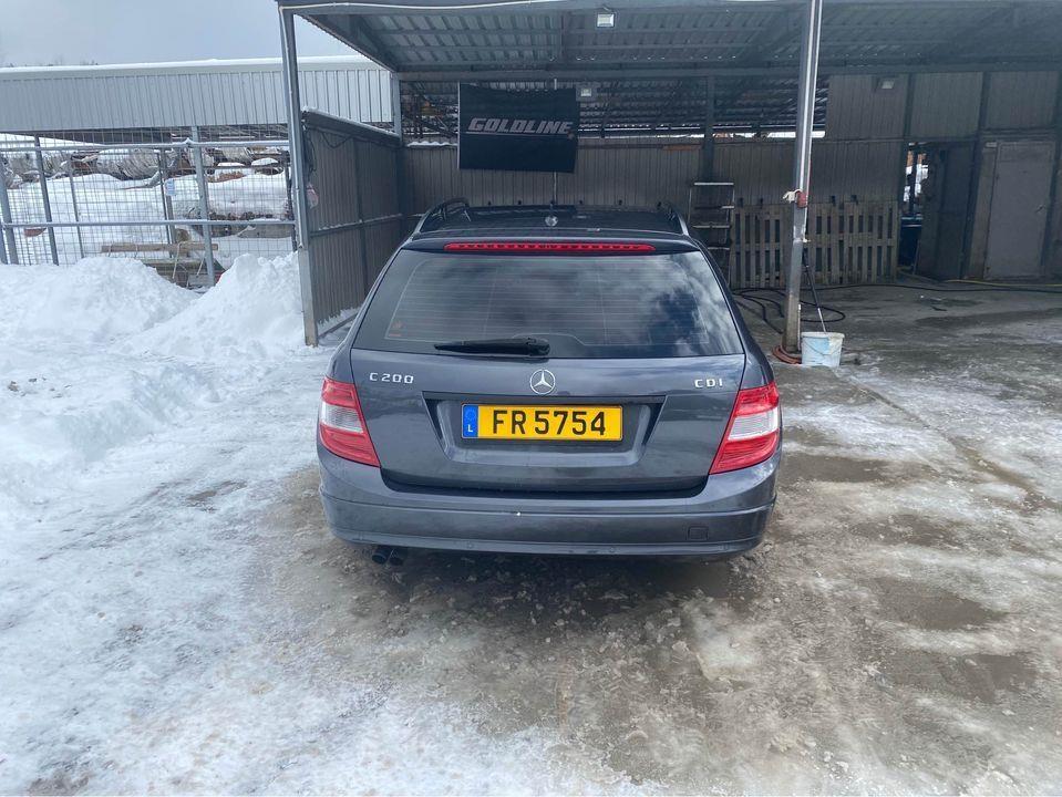 Mercedes-C200