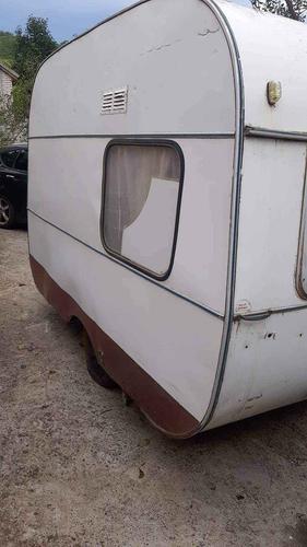 2 kamp prikolice Adria 300