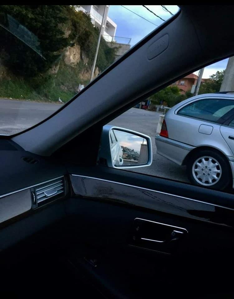 MERCEDES-E220