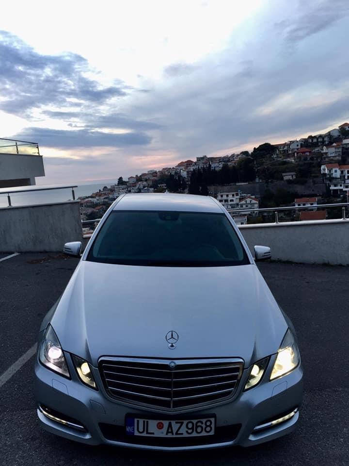 MERCEDES-E220